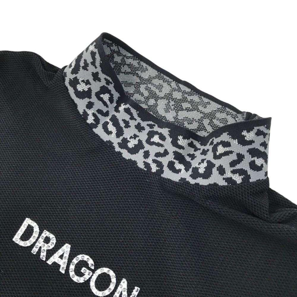 サイズ：4 DANCE WITH DRAGON ダンスウィズドラゴン  半袖ハイネックTシャツ メッシュ  ブラック系 [240101421611] ゴルフウェア レディース ストスト サイズ：4 DANCE WITH DRAGON ダンスウィズドラゴン 半袖