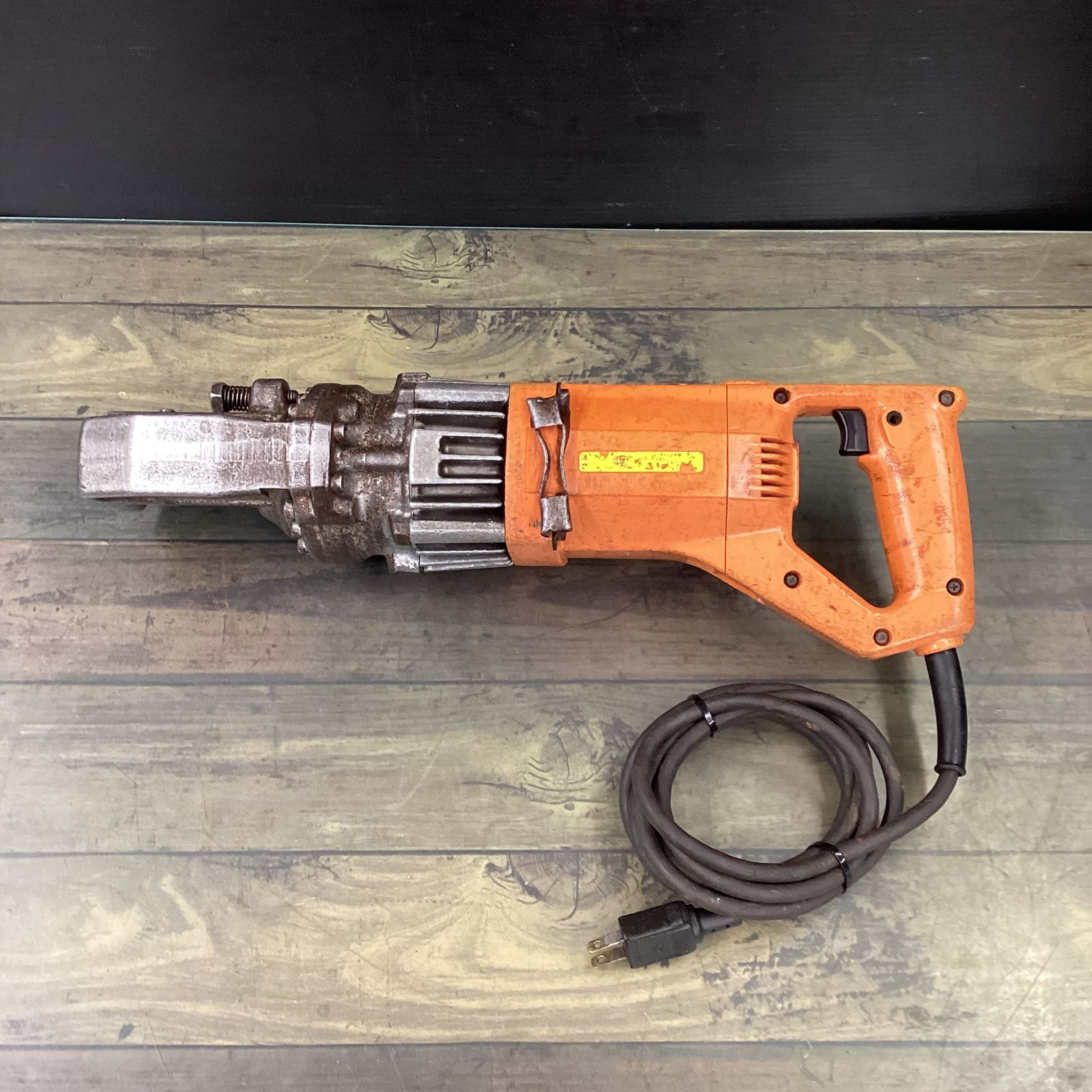 IKK 鉄筋カッター 電動油圧式鉄筋カッター DC-16W 返品種別B 鉄筋カッター | 株式会社IKK | 株式会社IKK