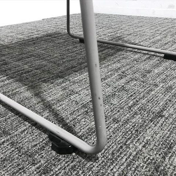 スタッキングチェア