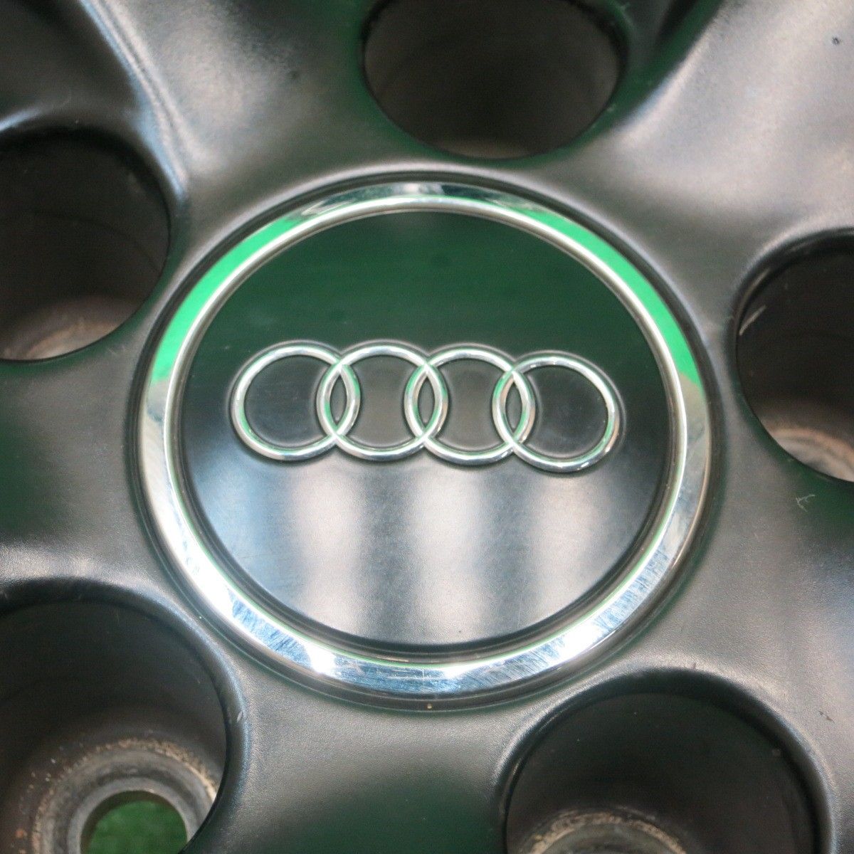 送料無料* 4本価格☆希少 アウディ RS Q3 純正 245/40R20