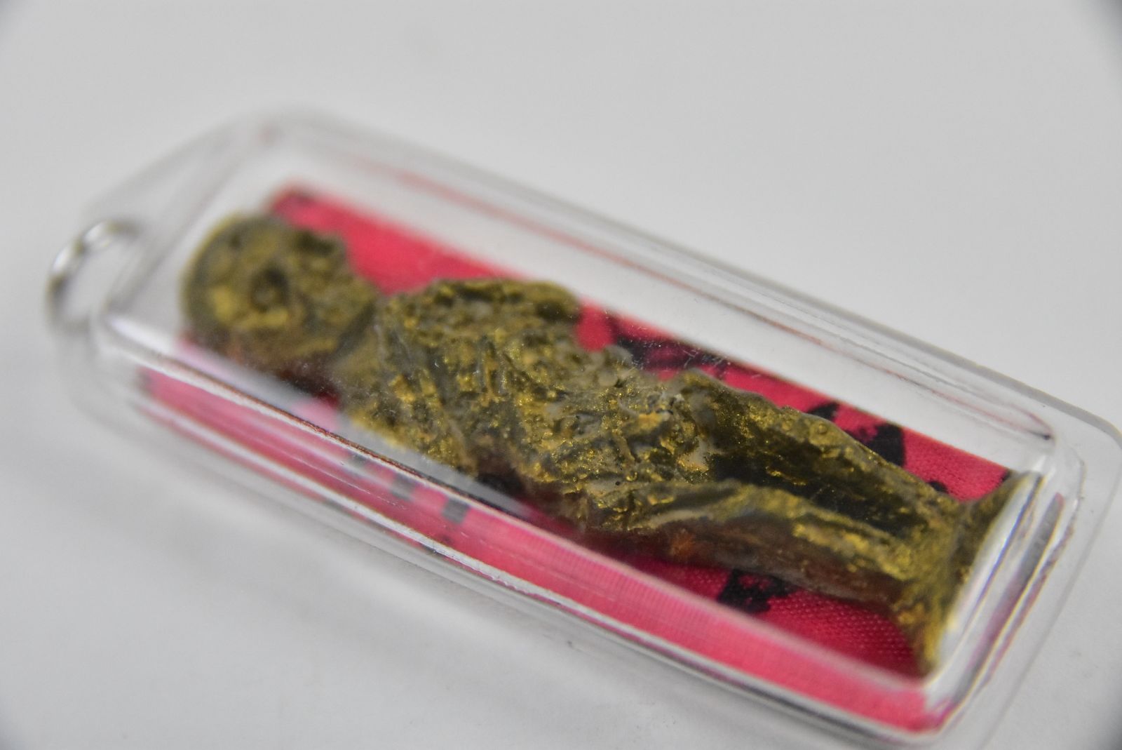 赤い目のクマントーンプラクルアン【招財効果絶大】　超レア入手困難 タイお守り赤い目のクマントーンのプラクルアン【招財効果絶大】