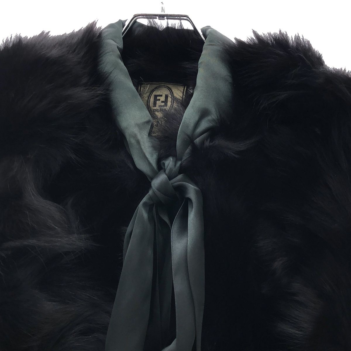 FENDI 毛皮　ボレロ FENDI フェンディ フォックスファーボレロ ジャケット ブラック