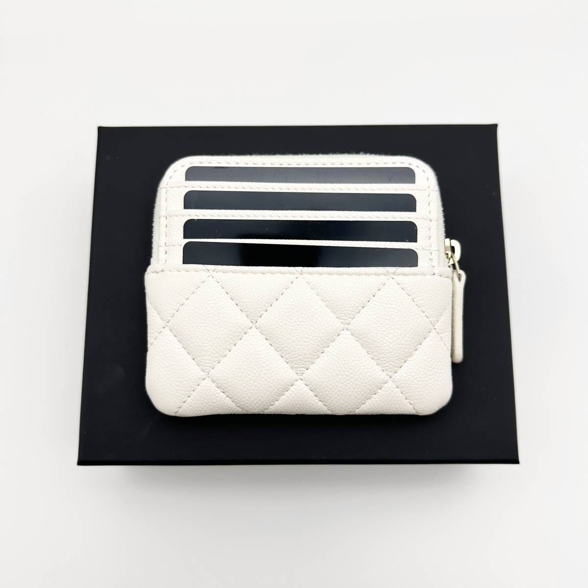 CHANEL シャネル マトラッセ キャビアスキン フラグメントケース CHANEL シャネル マトラッセ キャビアスキン フラグメントケース