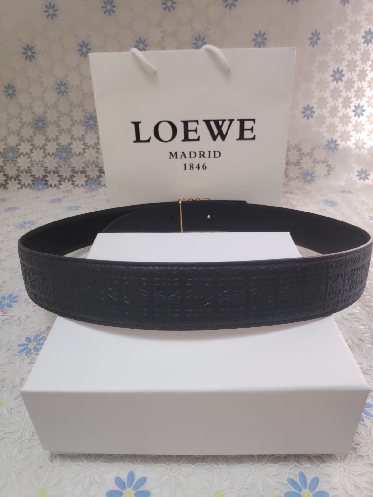 極美品！LOEWE ロエベ　最上級　シボレザー　シルバーバックルベルト 極美品！LOEWE ロエベ 最上級 シボレザー シルバーバックル
