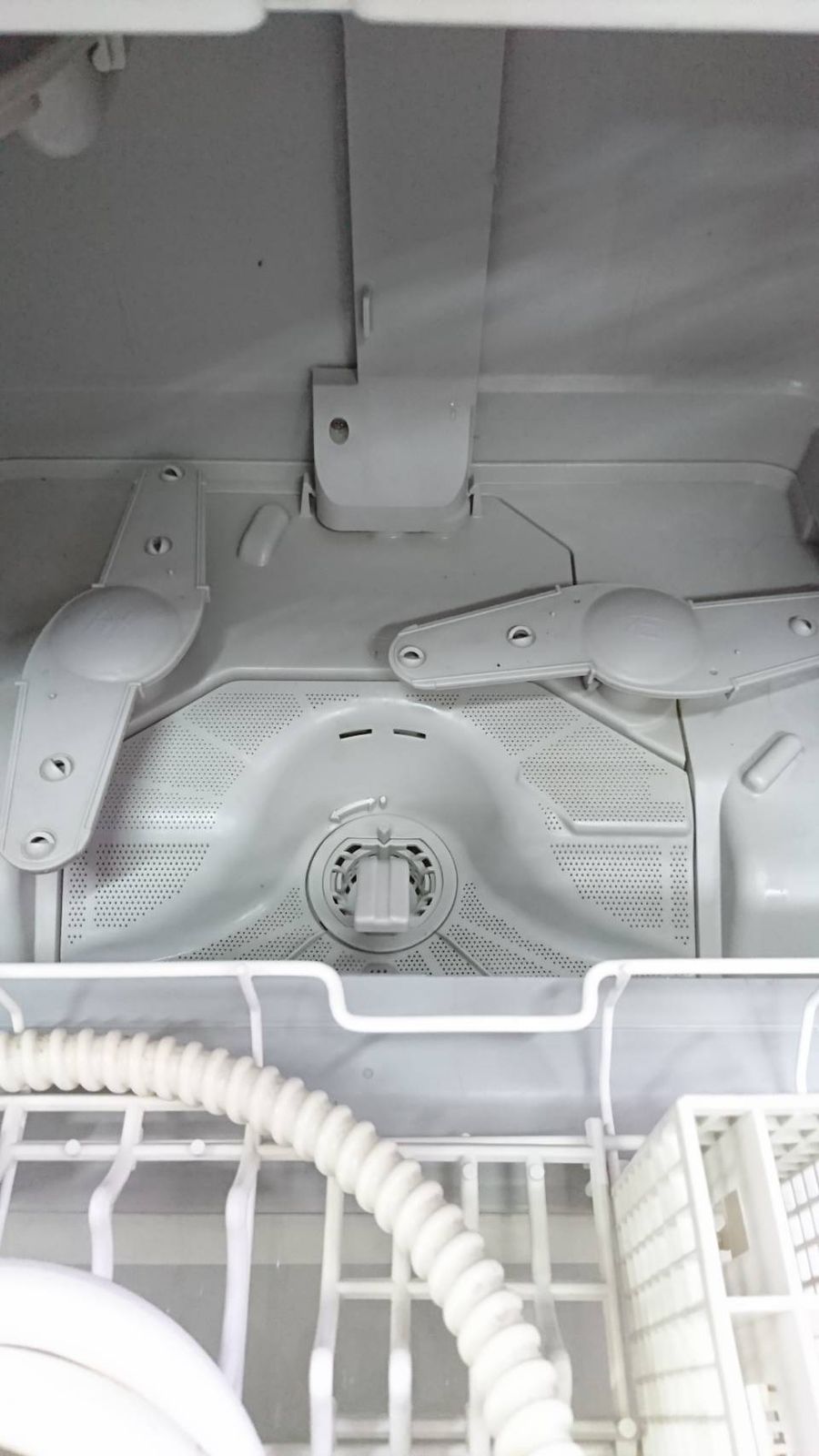 S98701 Panasonic 電気食器洗い乾燥機 NP-TH1-W