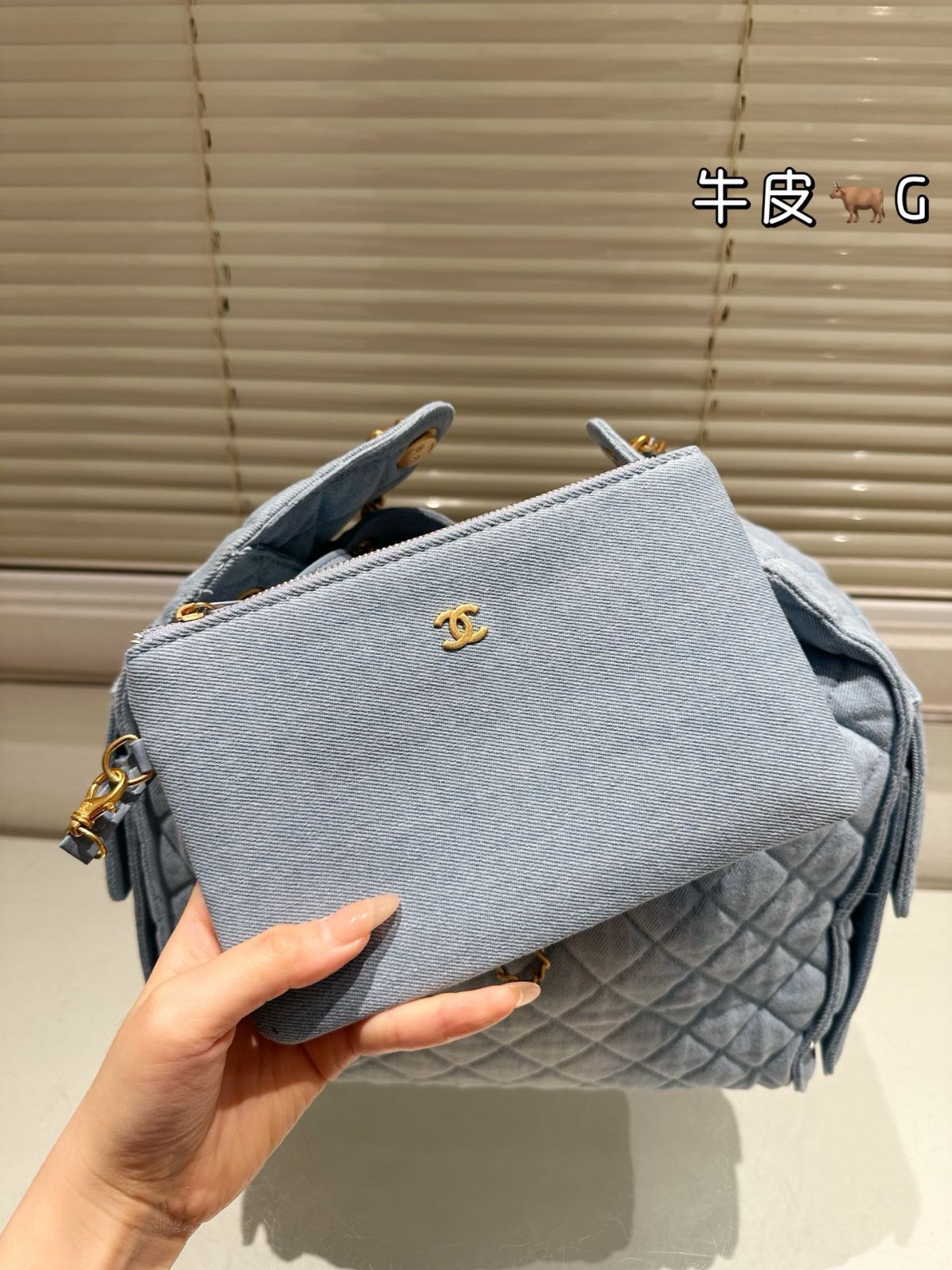 値下げ！新品未使用　シャネル　パンプス　ブルー　25A 最新作　37.5 超希少 今日特価】Chanel 25s Light Blue Denim Hobo シャネル 25s