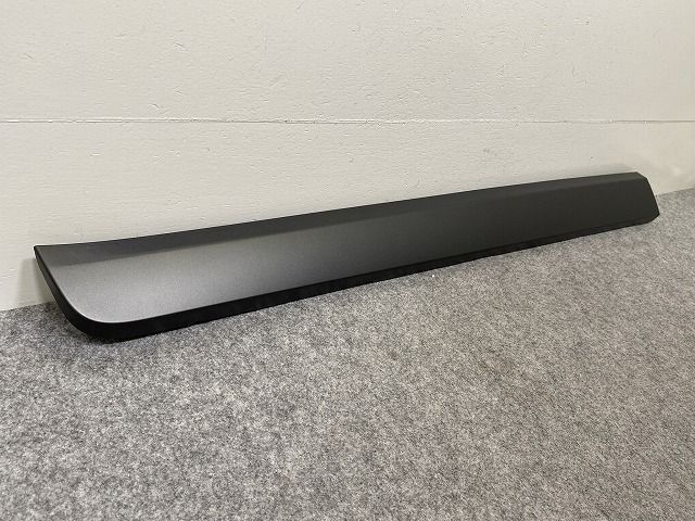 新品!XC60 DB系/2013-2017 純正 左 フロント ドア サイドパネル