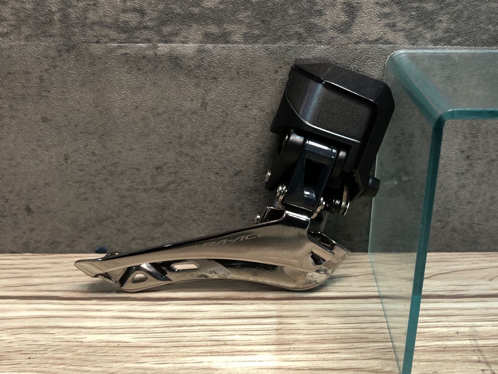 IU186 シマノ SHIMANO デュラエース DURA-ACE FD-R9150 フロントディレイラー 2S 直付 Di2 電動 動作 済
