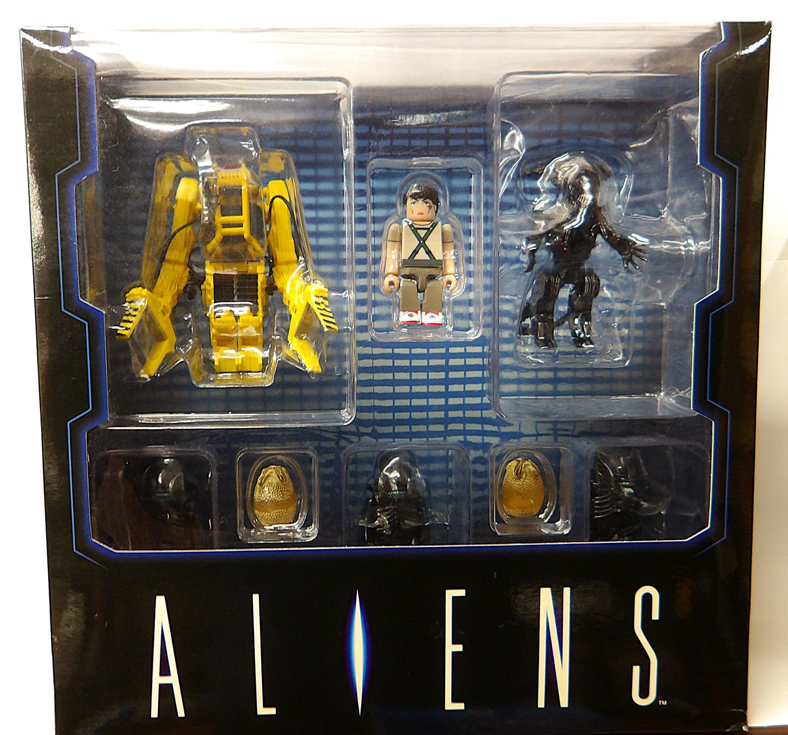 エイリアン フィギュアセット ☆ 映画エイリアン・フィギュア 2 体セット ☆の通販 by ココア