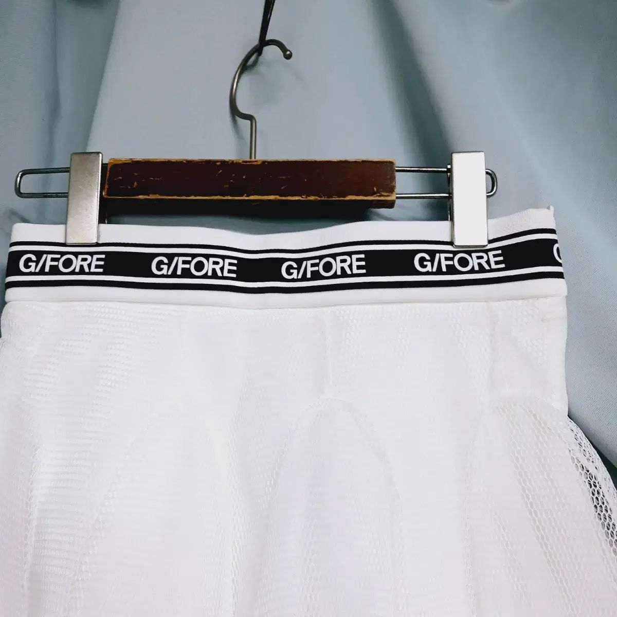 ホワイト プリーツ