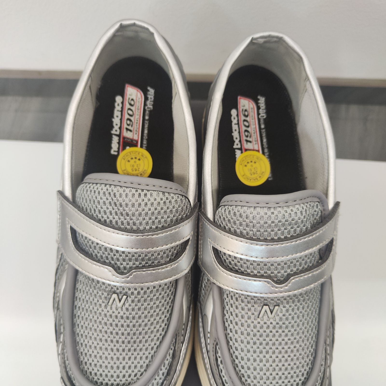 新品未使用 newbalance ニューバランスU1906LAE ローファー