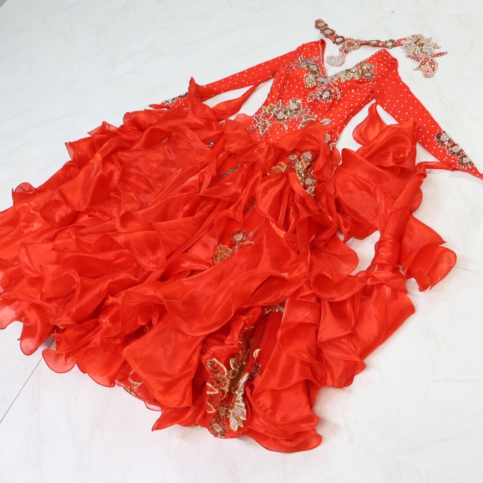 美品 社交ダンス衣装】レッド ワンピース ドレス 赤 フロート 美品 社交ダンス衣装】レッド ワンピース ドレス 赤 フロート