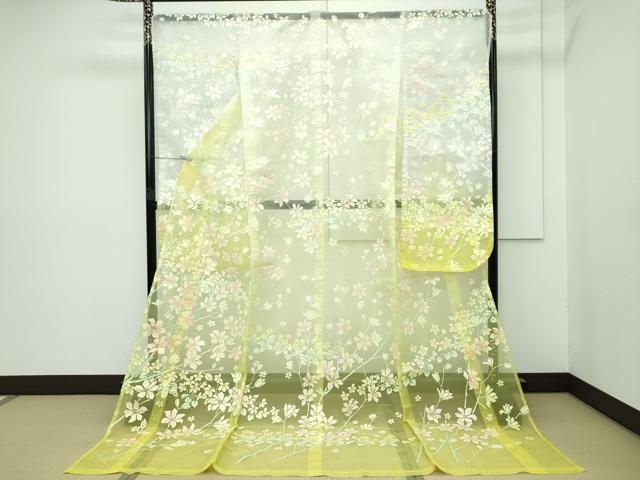 お引きずり・お引き摺り・引き振袖　結婚式　草花文　暈し染め　金銀彩　逸品 お引きずり・お引き摺り・引き振袖 結婚式 草花文 暈し染め 金銀