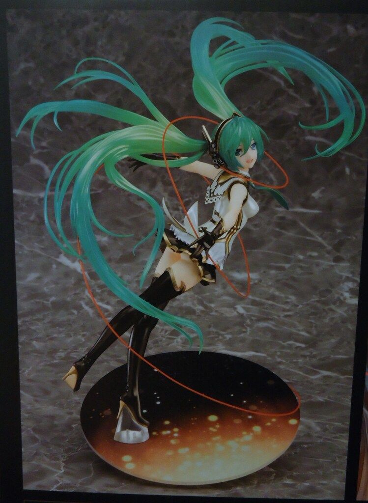 Max Factory 1/8 神撃のバハムート 初音ミク Winter Heroine ver