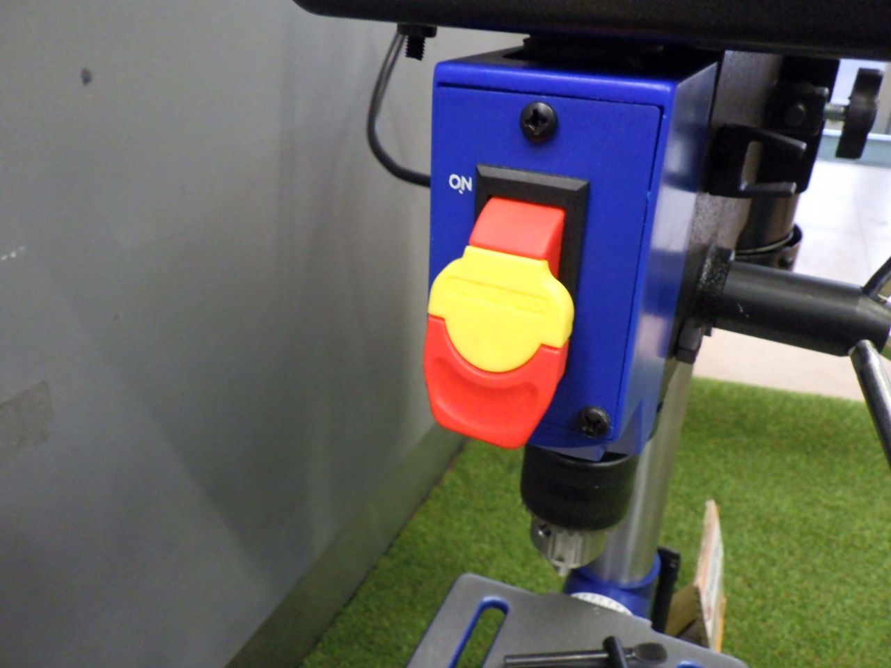 おススメ EARTH MAN 卓上ボール盤 BB-250A 穴あけ ドリル 卓上 品 HRDEVELOPMENT_JP