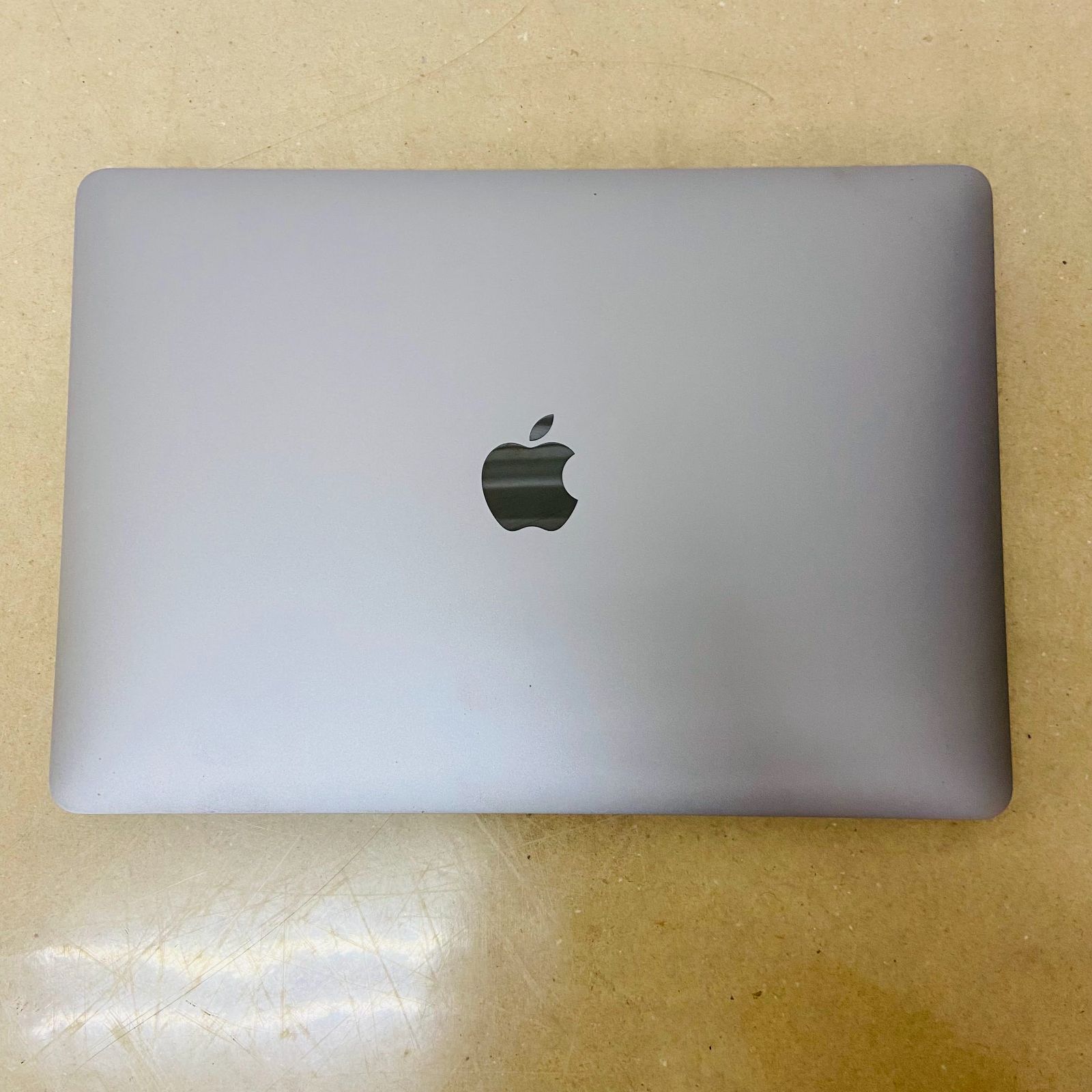 美品 初期化済み バッテリー100% 充放電回数1回 MacBookAir M1