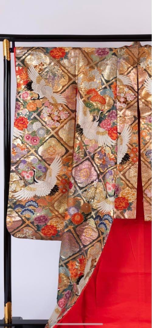 50%OFF! 125,000円→62,500円】花嫁色打掛け 金色/金刺繍 金鶴/花 
