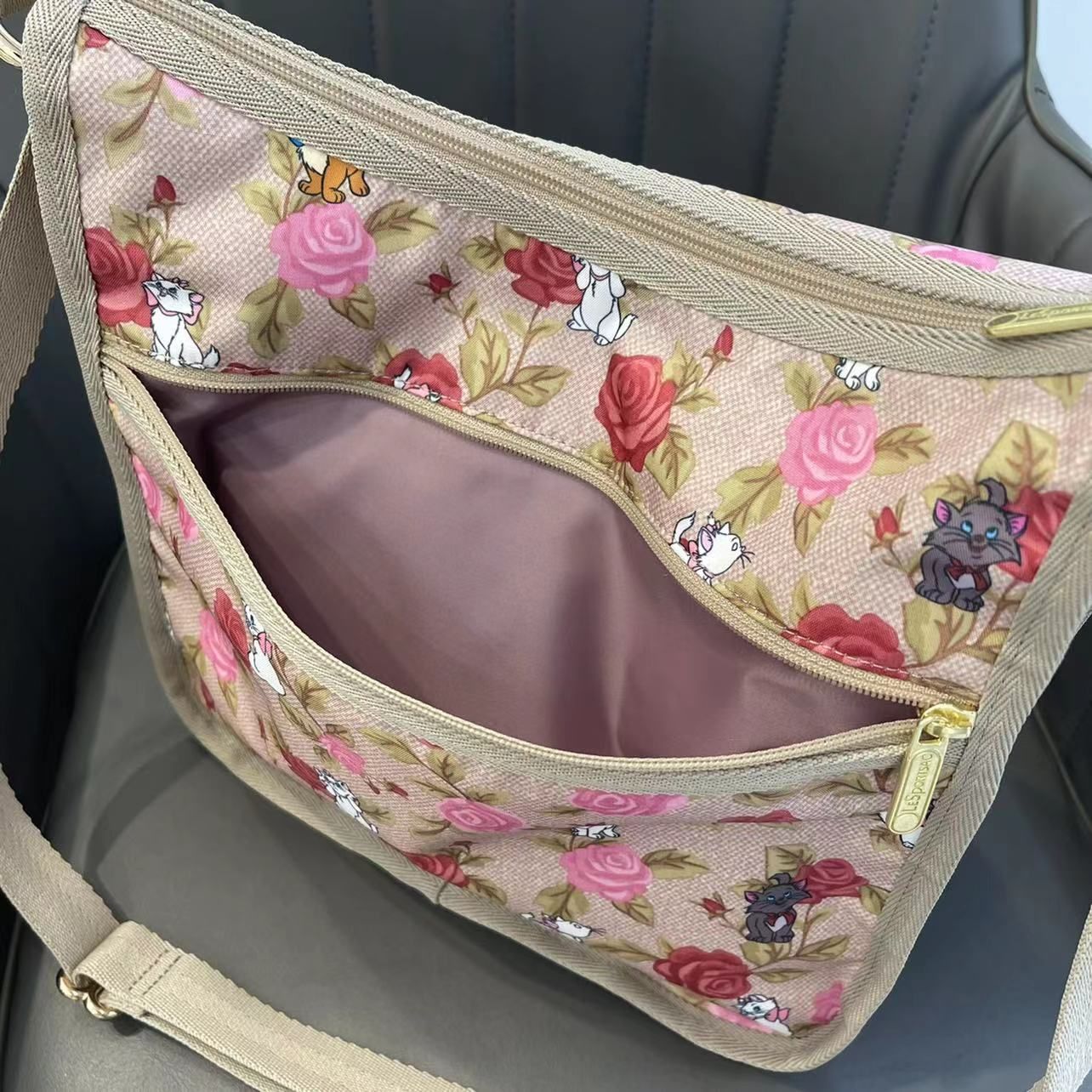 LeSportsac レスポートサック ディズニーマリーキャット ショルダー