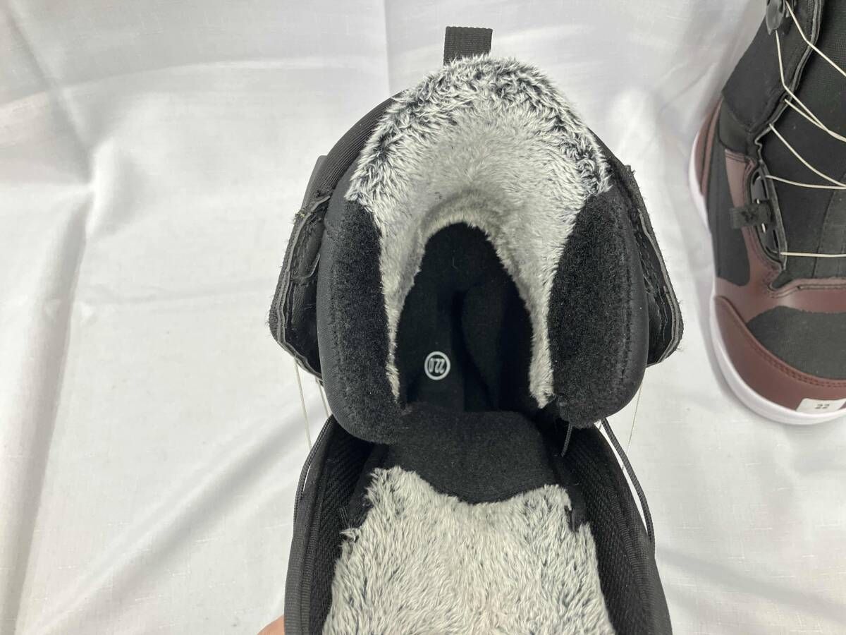 スノーボードブーツ ブラウン＆ブラック