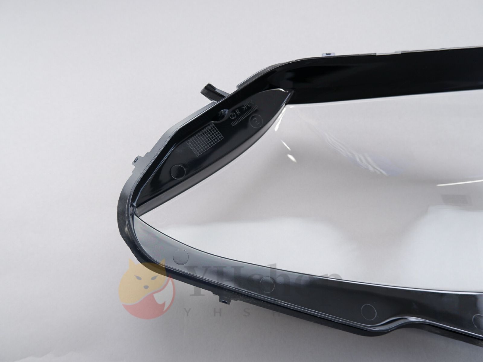 Cクラス ヘッドライト