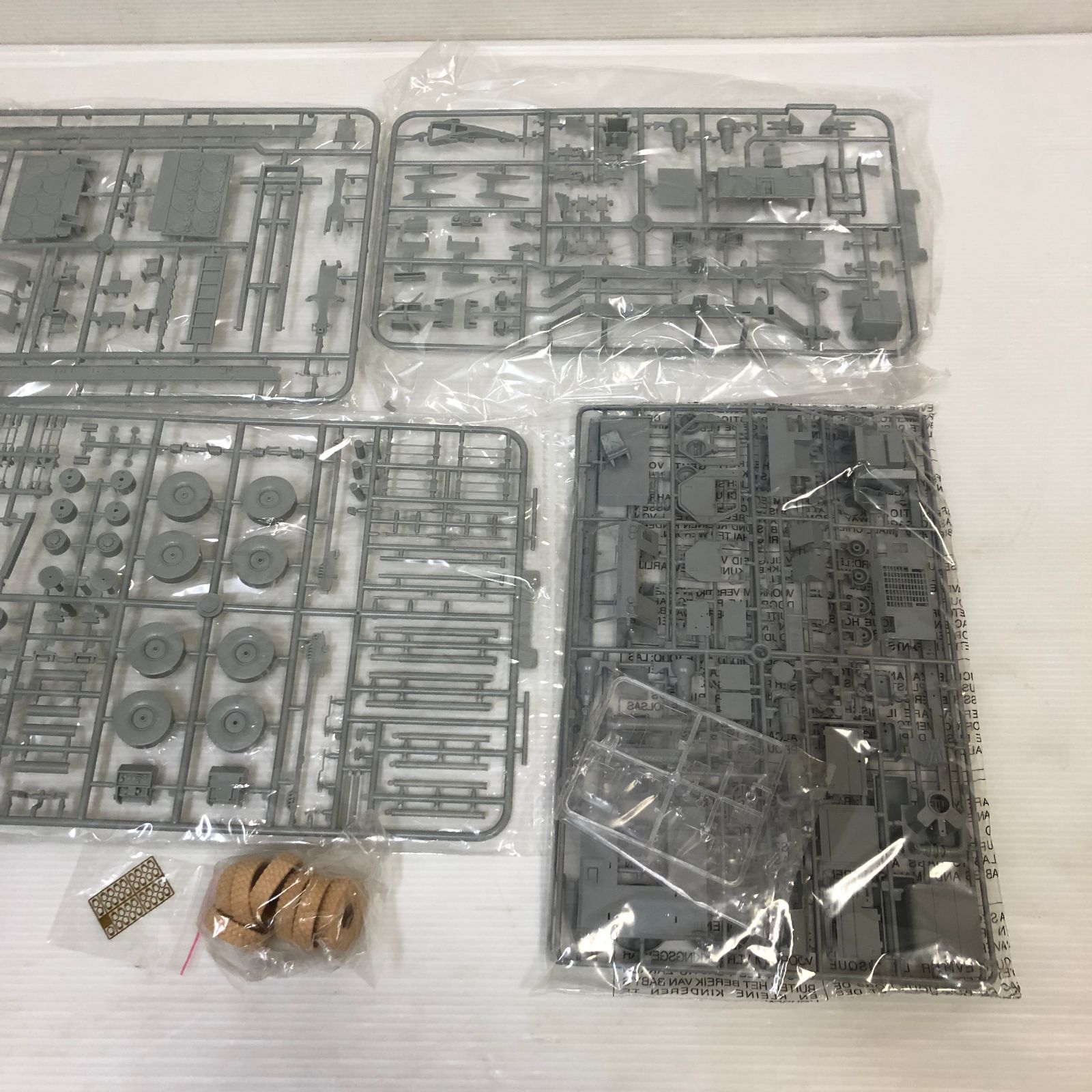 1 35 アメリカ軍 M1120 THAAD サード ミサイルランチャー プラモデル ブラックラベル 未組立品 smpra091445 WWW_TRAVELLANDINDIA_COM