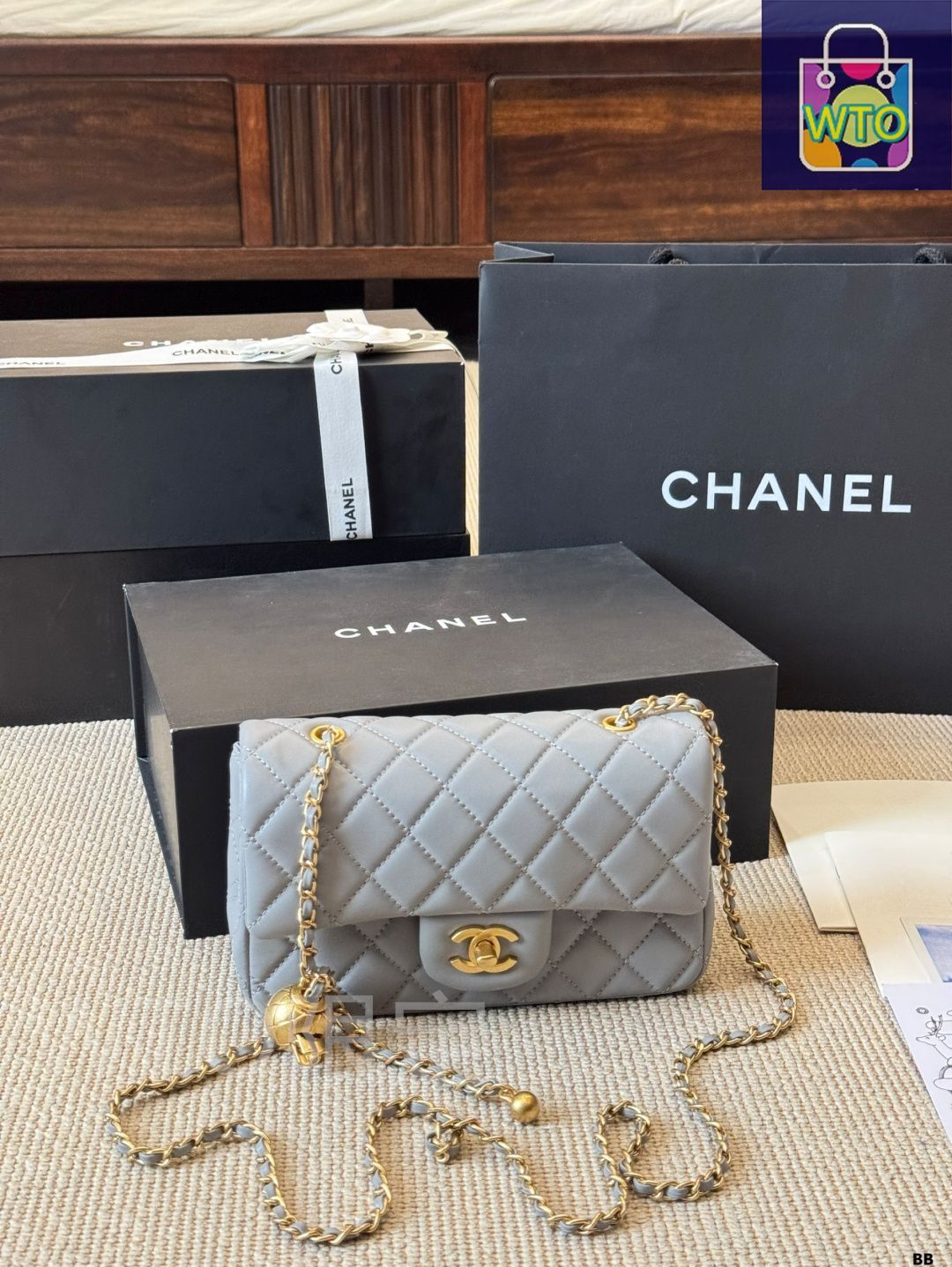 今日特価】Chanel シャネル ゴールドボールスクエアミニバッグ