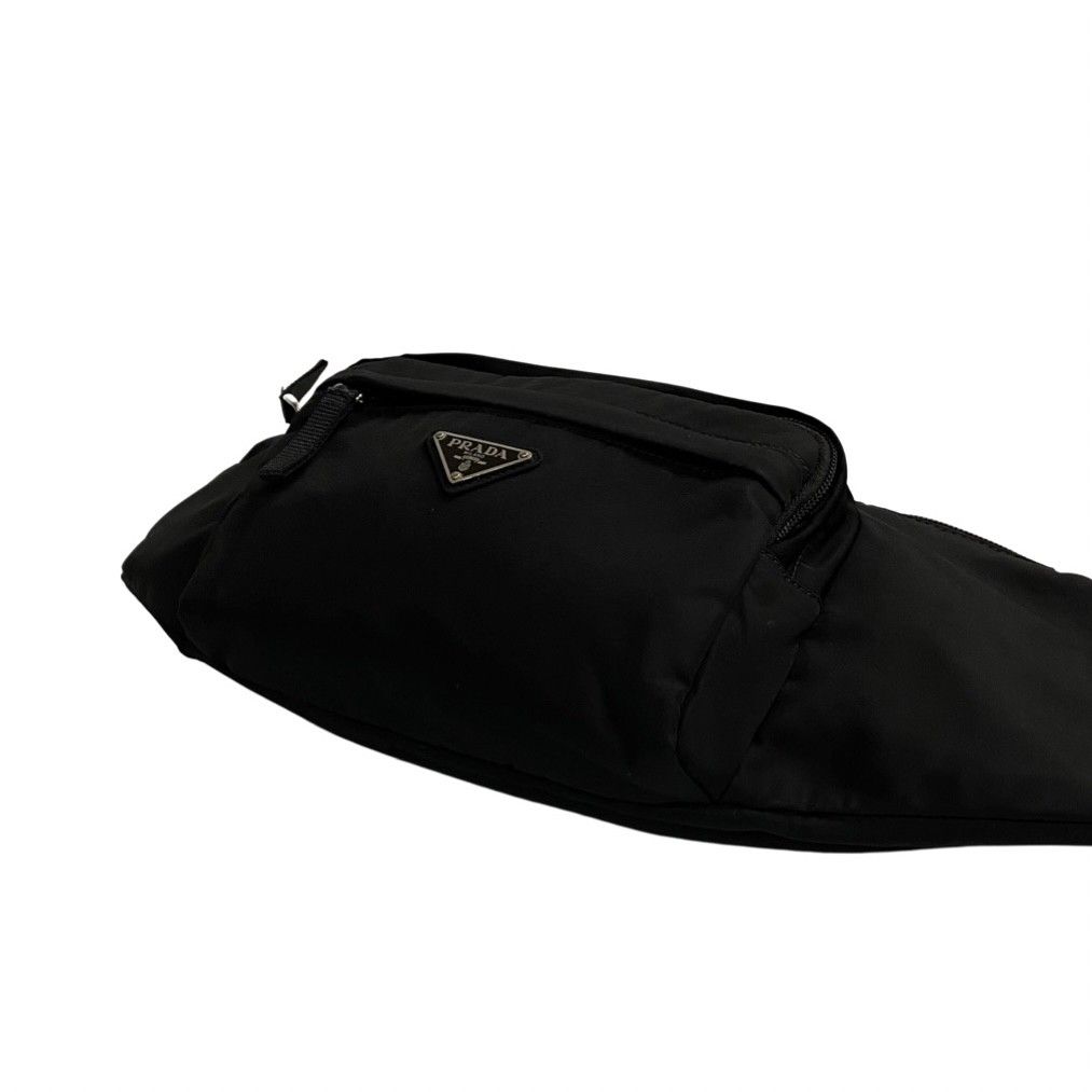 希少✨PRADA ギャランティーカード付き　ウエストポーチ　ボディーバッグ 極 美品 希少品 ギャランティーカード有 PRADA プラダ 三角ロゴ 金具