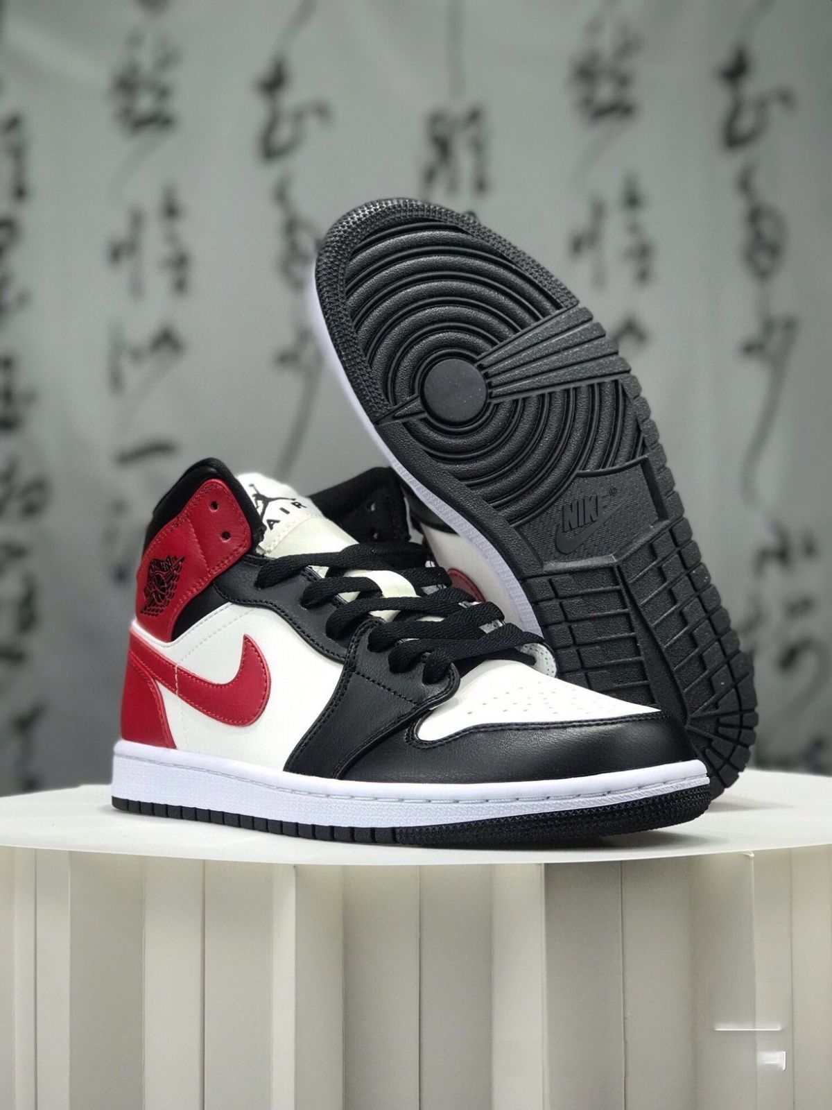 お値下げしました??即購入?? ナイキ スニーカー Air Jordan 1