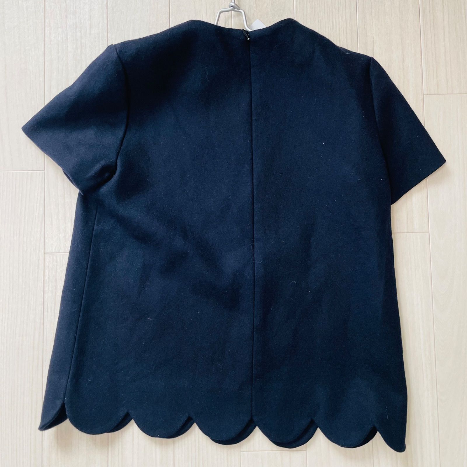 yu　美品　ヨーコチャン 美品 ヨーコチャン スカラップブラウスカットソー ウール 無地