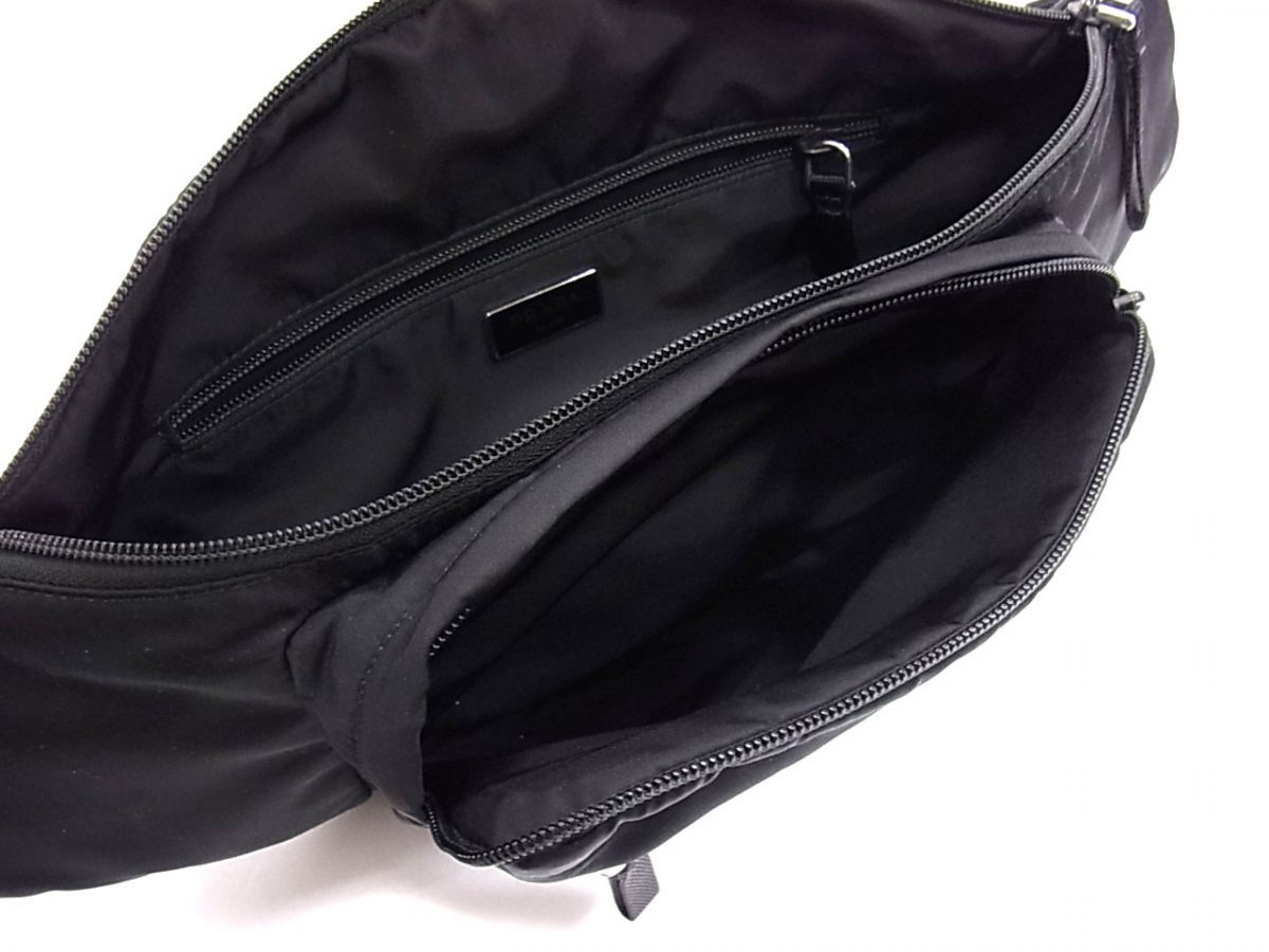 美品☆PRADA プラダ ボディーバッグ ウエストバッグ ブラック