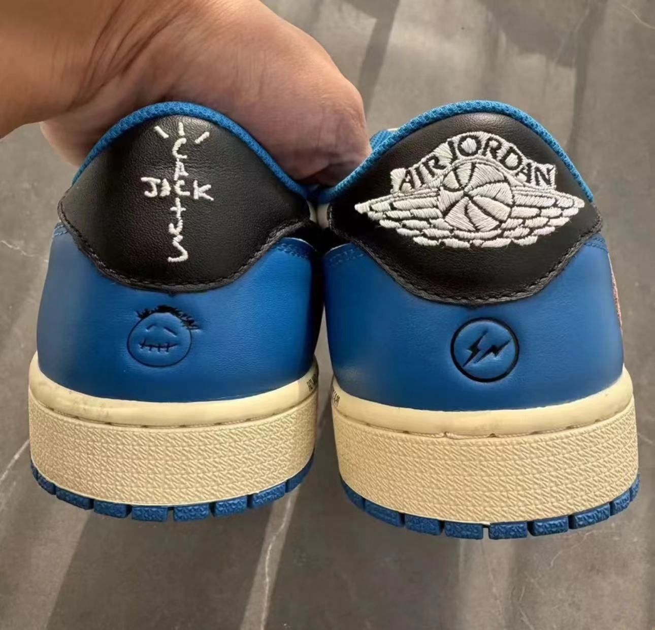 新品未使用 箱付 Travis Scott × Fragment × Air Jordan 1