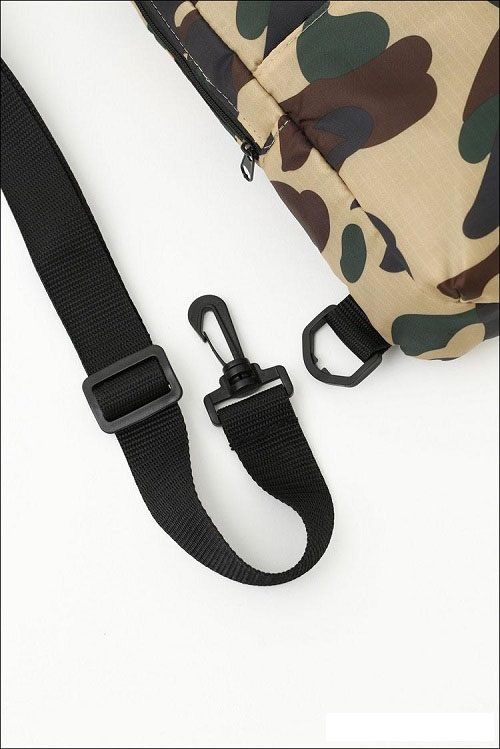 BAPE◆A BATHING APE／迷彩カモ◆ボディバッグ◆付録品ノベルティ BAPE◇A BATHING APE／迷彩カモ◇ボディバッグ◇付録品