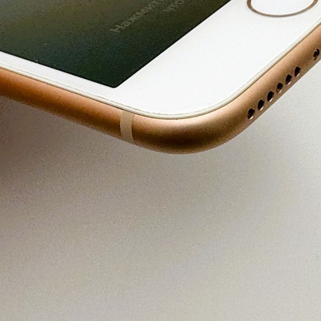 ストア 【美品】 Apple アップル iPhone8 アイフォン8 64GB ドコモ