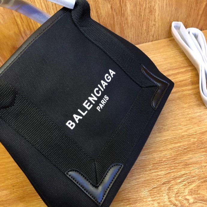 BALENCIAGA バレンシアガ トートバッグ26 navy cabas tote ブラック