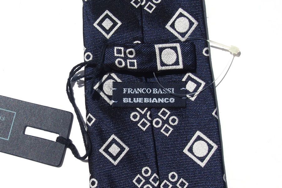 新品｜未使用｜フランコバッシ｜Franco Bassi｜BLUE BIANCO｜小紋柄シルクネクタイ｜ネイビー - メルカリ