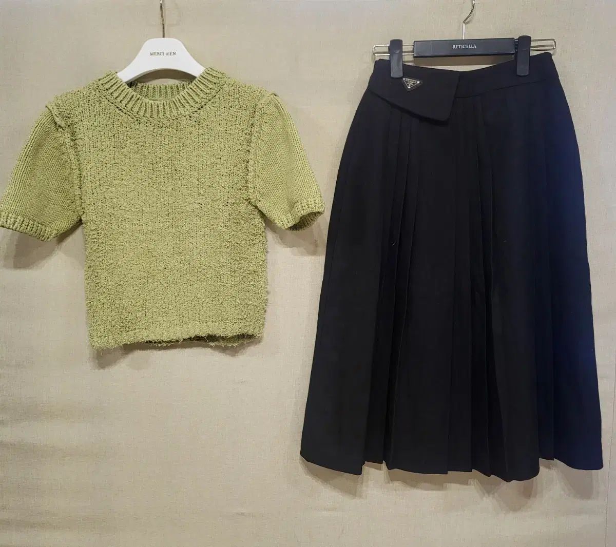 ブックル半袖ニット P トライアングルロゴ プリーツ プリーツスカート セット