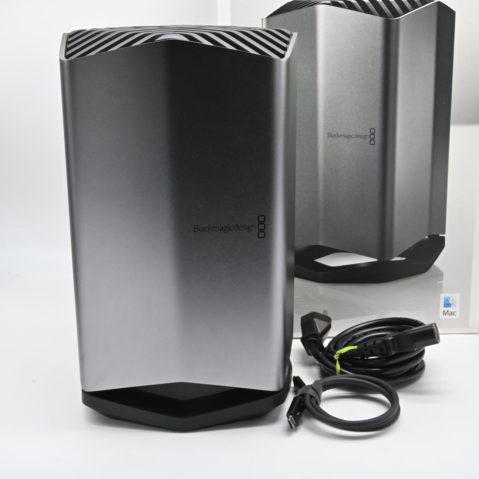 美品】Blackmagic eGPU Radeon Pro クリアランス 580 美品】Blackmagic