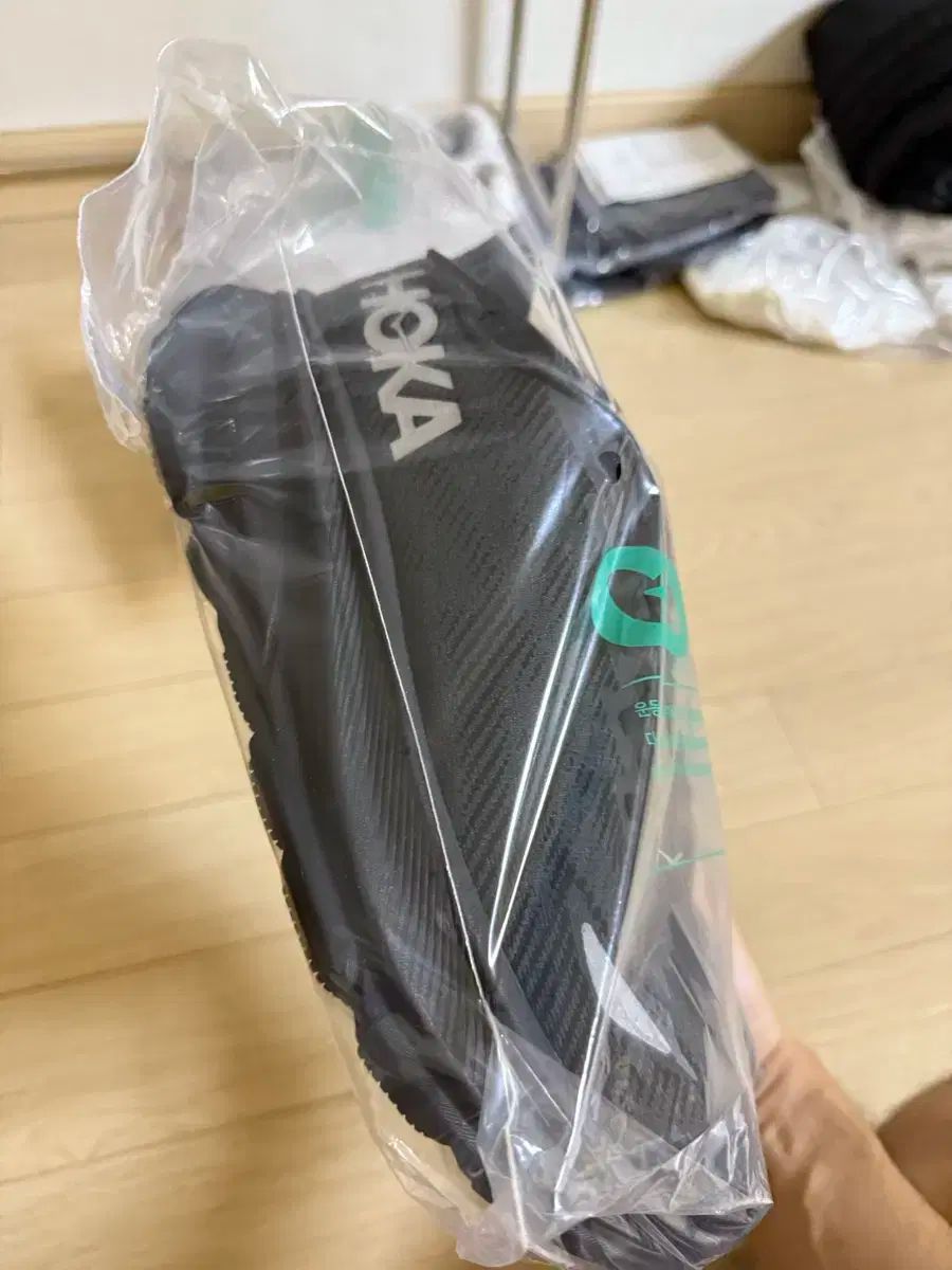 275 ホカ ゴアテックス ランニングシューズ