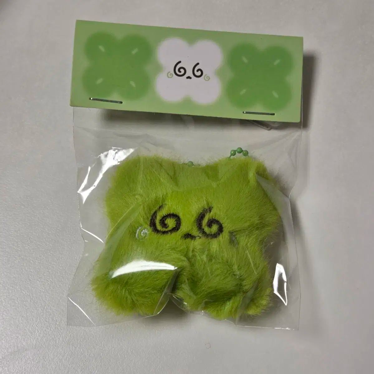 本物保証，2025 nct ドヨン(DOYOUNG) クローバーキーリング チュロン