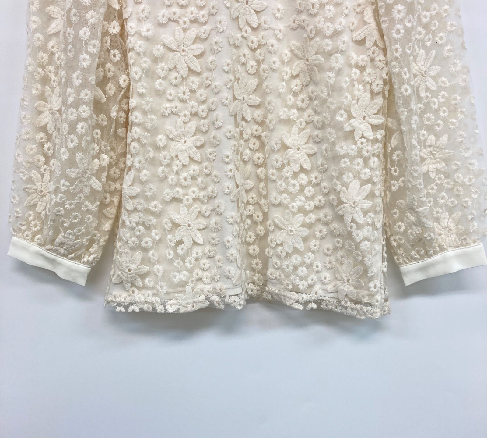 花柄 アイボリー