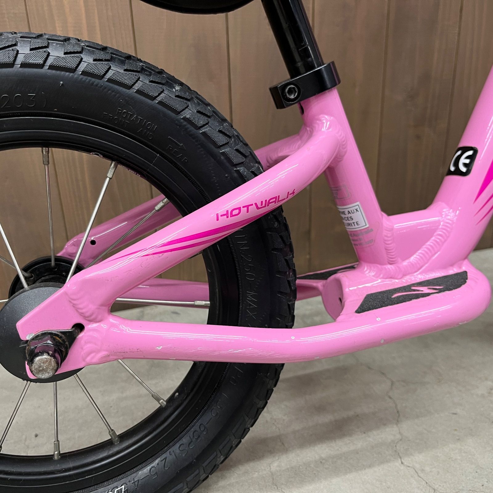 【美品】SPECIALIZED スペシャライズド　ホットウォーク　キックバイク Hotwalk - スペシャライズド