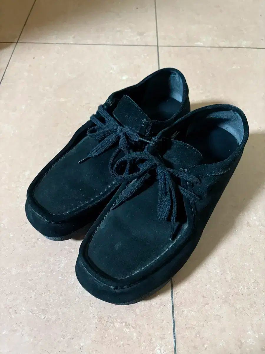 270 GU モカシンシューズ グラビ 黒