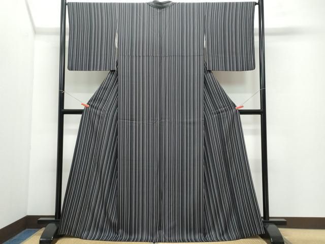 平和屋着物●上質な小紋　縞　黒地　正絹　逸品　CAAV6721vf 平和屋着物○上質な小紋 縞 黒地 正絹 逸品 CAAV6721vf - メルカリ