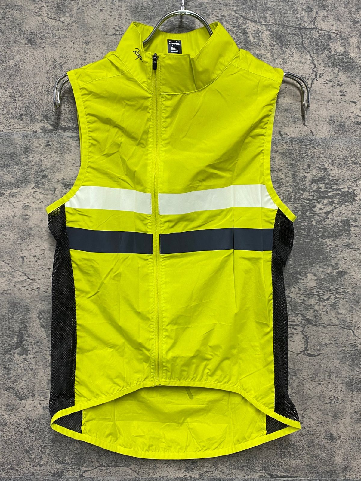 IY110 ラファ Rapha Brevet ジレ サイクルベスト S ネオンイエロー