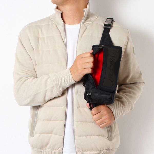 【Christian Louboutin】24最新作★LOUBIDEAL ベルトバッグ Loubideal - ベルトバッグ - ラバー - ブラック - Christian