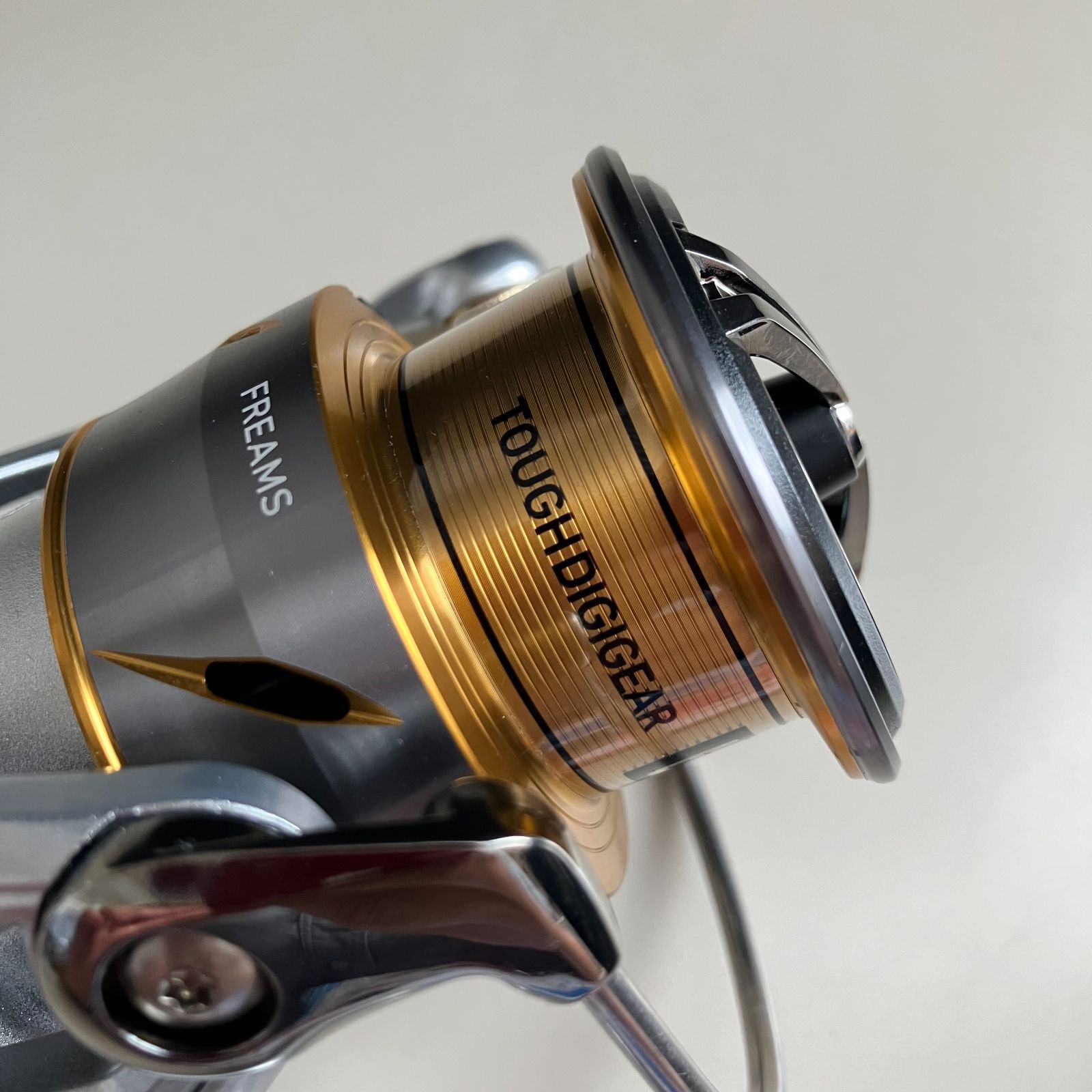 ダイワ21 フリームス　LT4000-cxh スピニングリール DAIWA (ダイワ) 21フリームス LT4000-CXH スピニングリール