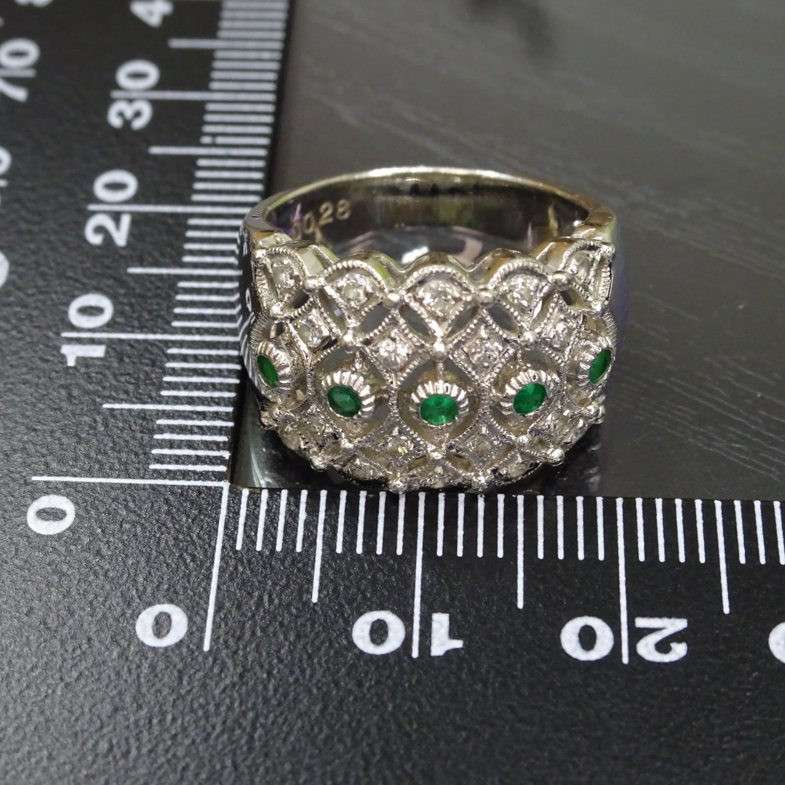 プラチナ pt900 天然エメラルド0.20ct 天然ダイヤモンド0.28ct 幅広 