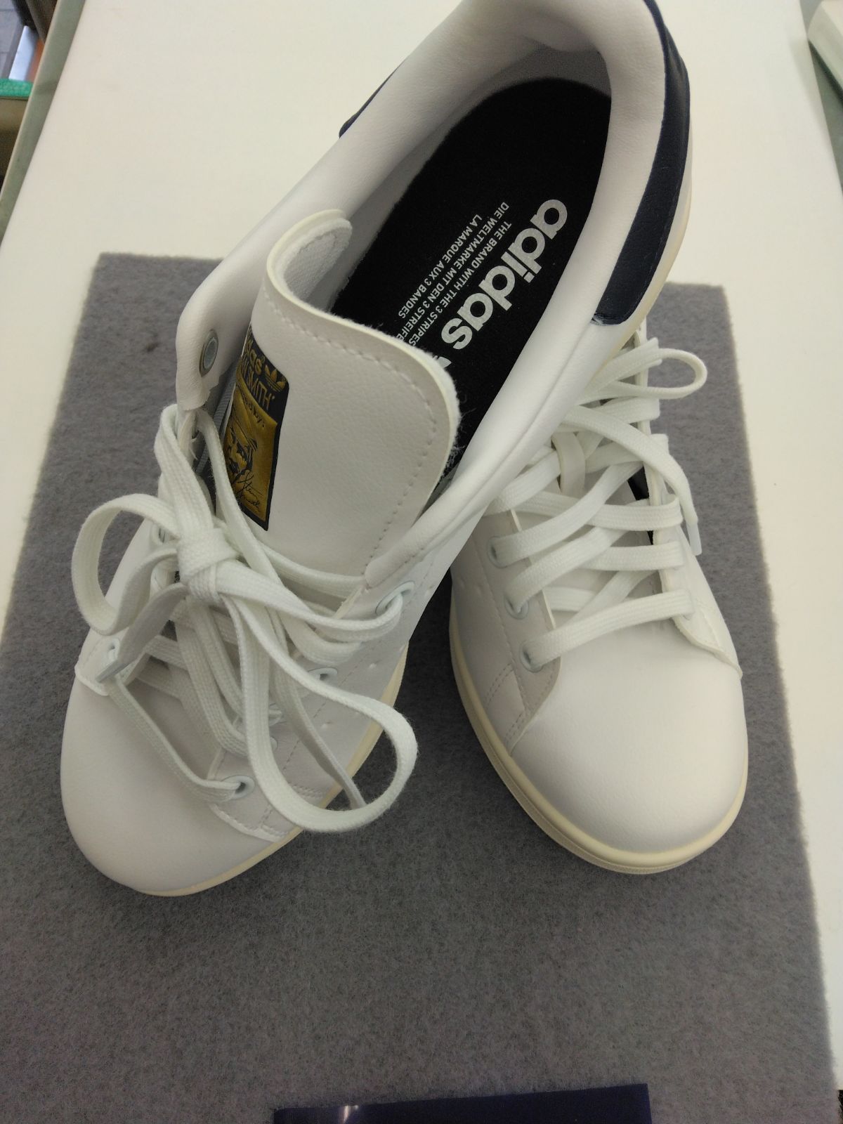 レディース adidas