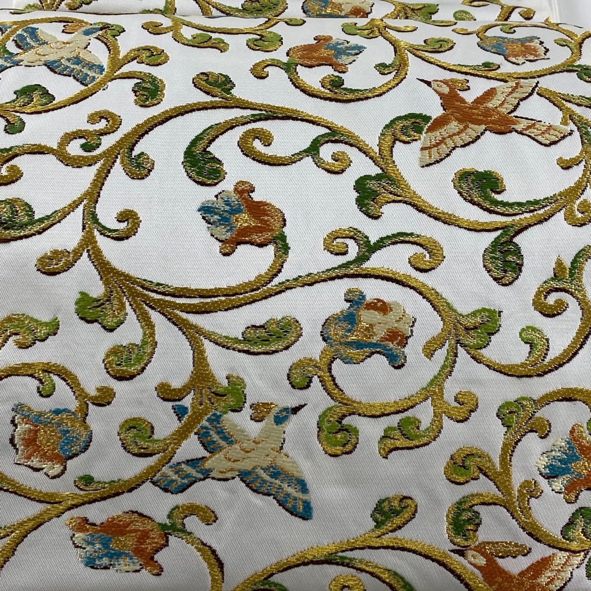 袋帯 秀品 関西仕立て 花唐草 鳥 箔 唐織 灰白 六通 正絹