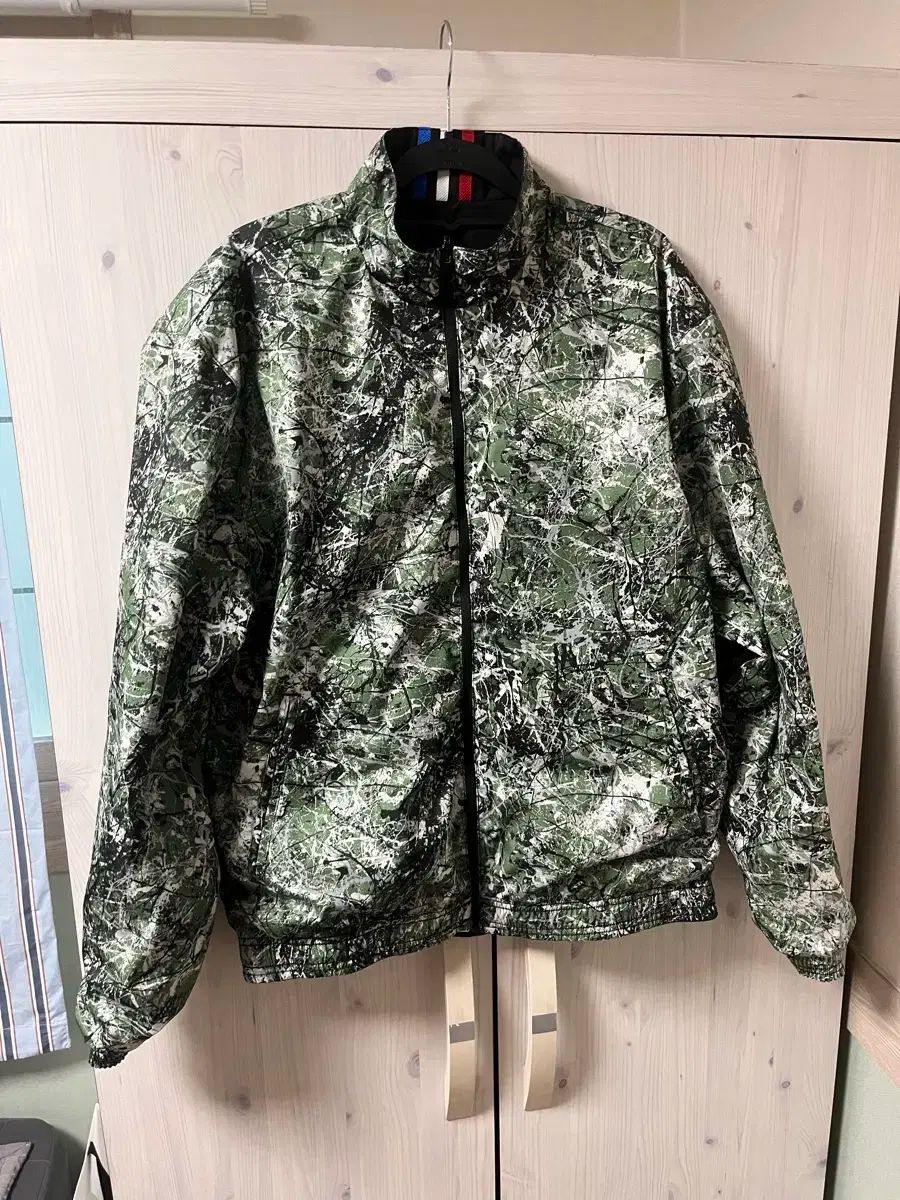 Umbro マンチェスターU ビステ・ウィンドブレーカー セット 黒⁄白⁄赤